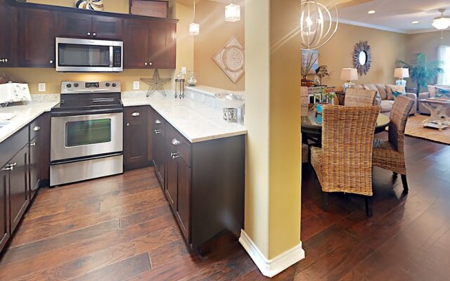 Blondie's Beachhouse - 3 Br Condo