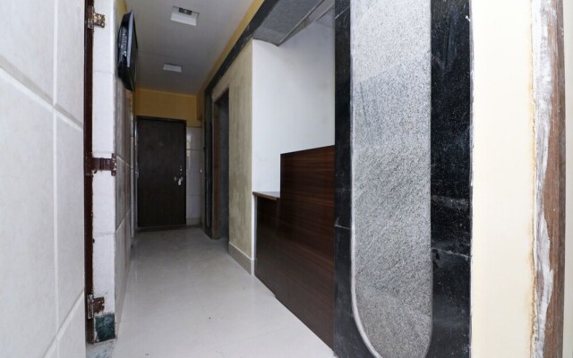 Astoria House by FabHotel