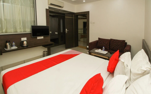 Hotel Radiant by OYO Rooms