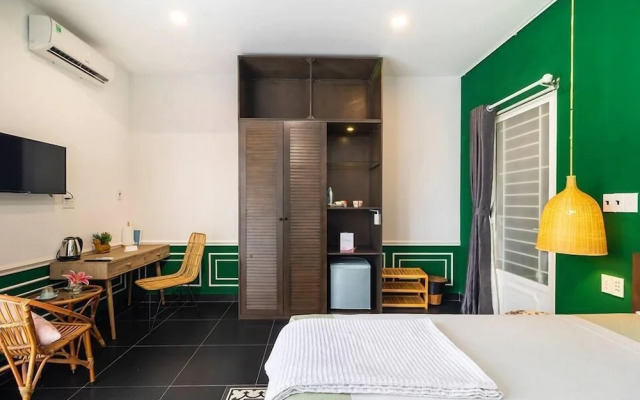 Christinas Saigon 1960s