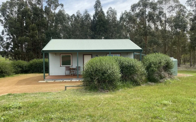 Manyat Peak Cottages