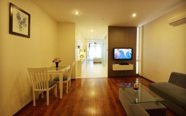 McGallery Art - Lucky Residence Suite's & Apartments