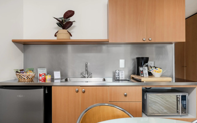 Novelty Suites Hotel