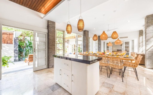 Villa Milano - Private 6 BDR Villa in Seminyak, prime Location, Pool & Garden – Meal – Kerobokan Kelod