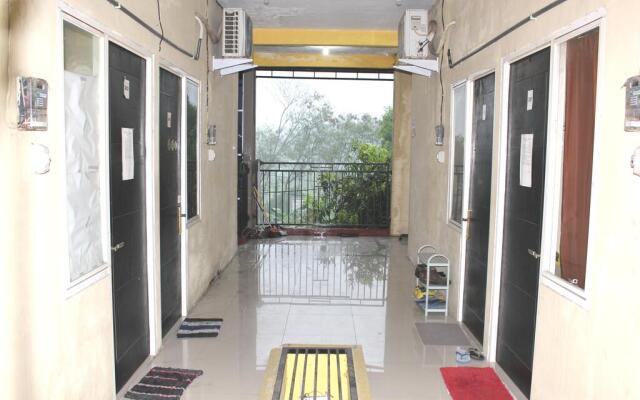 OYO Life 2982 Griya Aisyah Residence 2