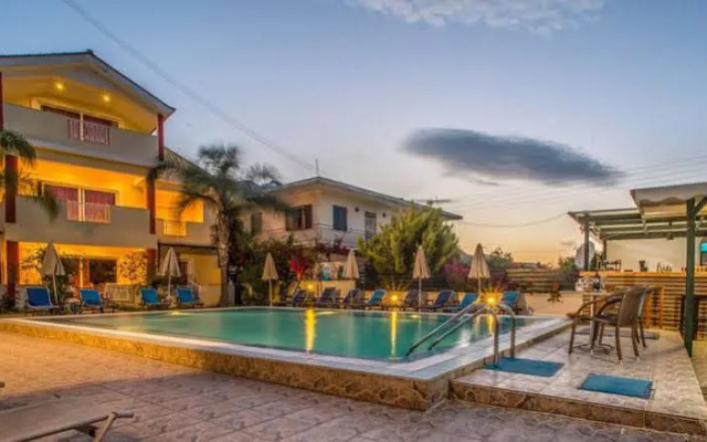 Oscar Villa & Studios