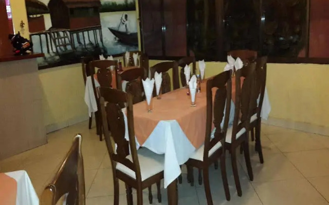 Sir Max Hotel