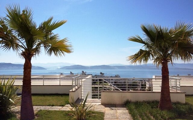 Luxury Apartment with Amazing Sea View