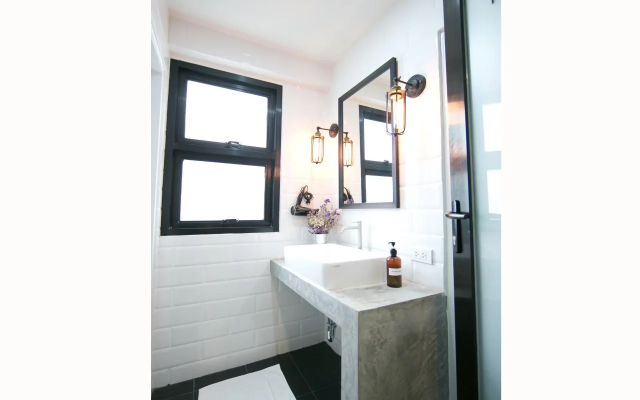 Lamurr Sukhumvit 41 - Hostel