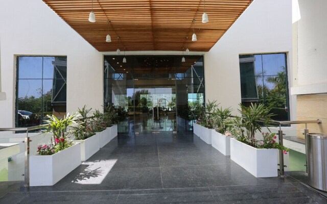 Four Leaf Service Suites