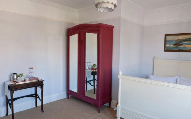 Sherfield House