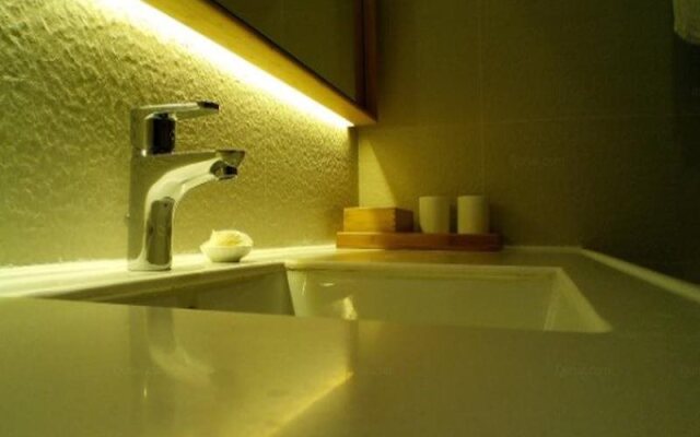 Ji Hotel (Tianjin Train Station Jinwan Square)