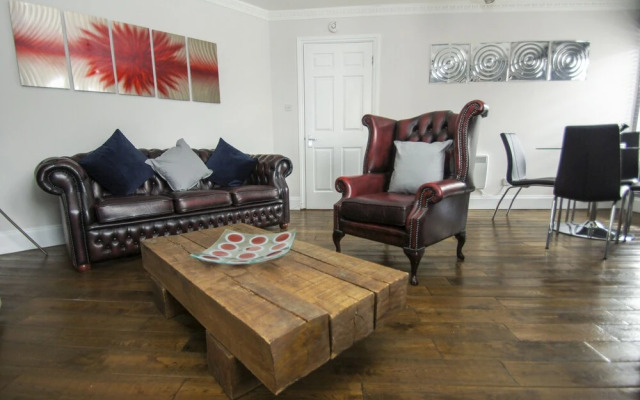 Portside Apartment Parking by Brighton Holiday Lets