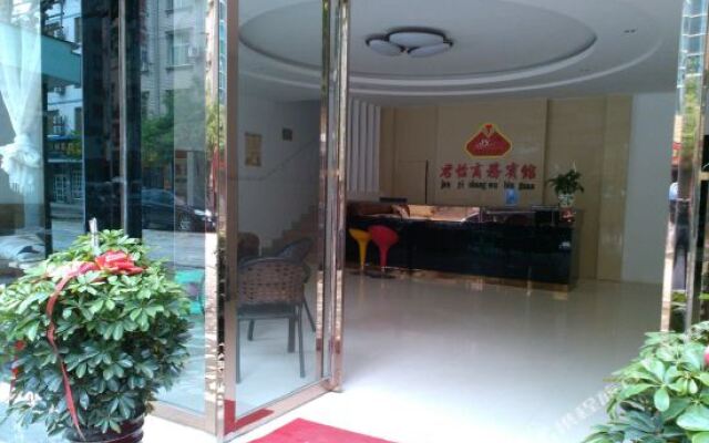 Junyi Business Hotel