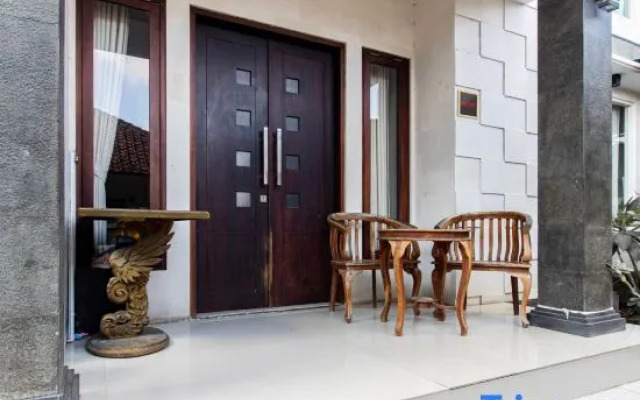 SN Guest House near Trans Studio Mall