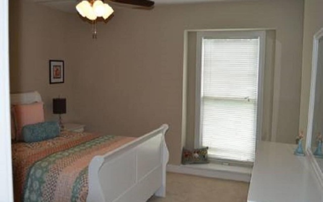 Opis Realty - Custom Metro Atlanta Home