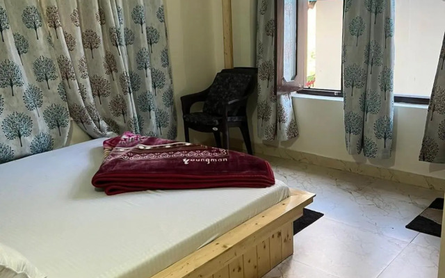 Blue star homestay kasol