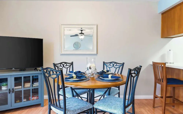 Great Day - Picture-perfect Condo in Pointe Royale