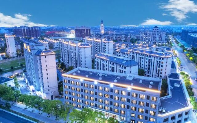 GEM Hotel (Shanghai Jinshan Zhongqiao Vocational Technical University)