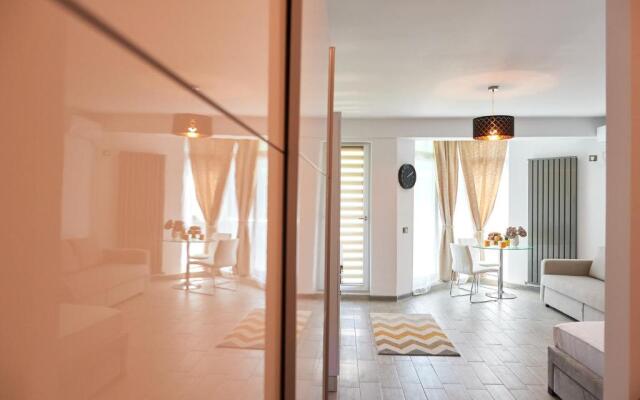 7 Waves Studio-Spa n Pools beach resort