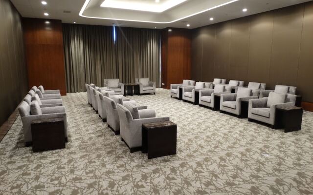 Everrich Golden Lake Hotel