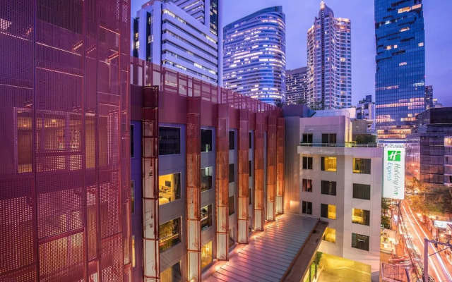 Holiday Inn Express Bangkok Sathorn