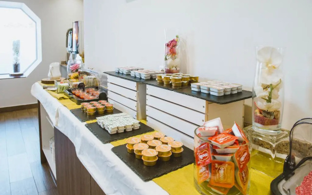 Hotel Embajador