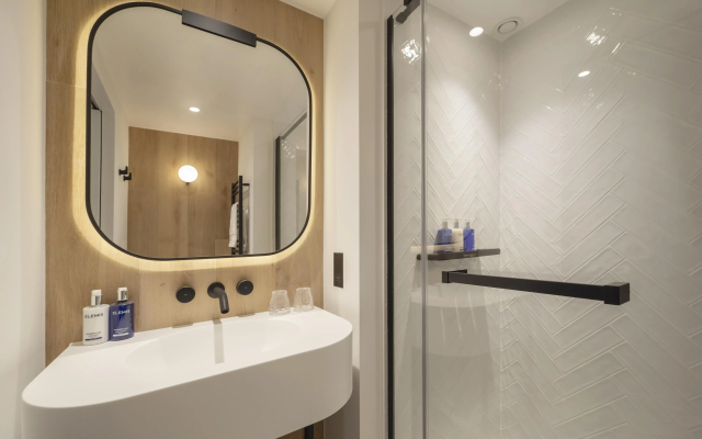 Dorsett Canary Wharf London