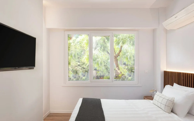 Vouliagmeni Serenity Residence