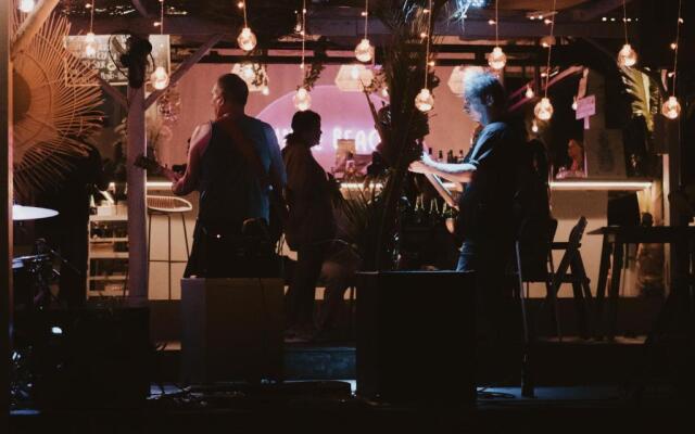 Indie Beach Bungalows