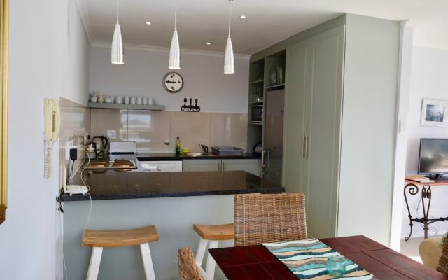 2 Bedroom Apartment With Waterfront Views