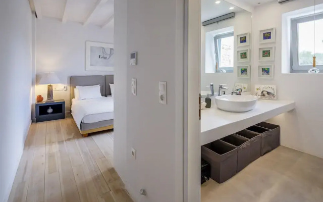 The Gallery Home - Elegant Villa In Antiparos