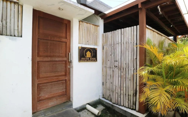 Villa Anyar