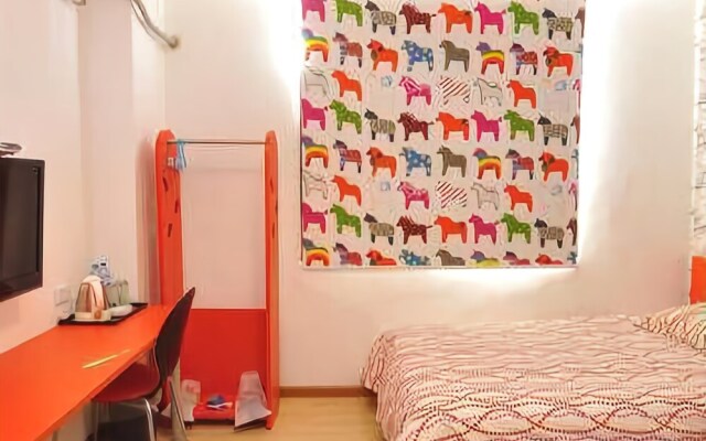 Pod Inn (Kunming Tuodong Stadium)