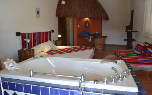 Lo Nuestro Petit Hotel