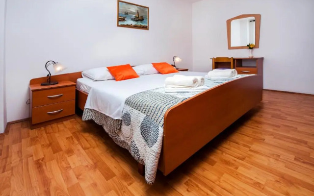 Apartments Valdibora