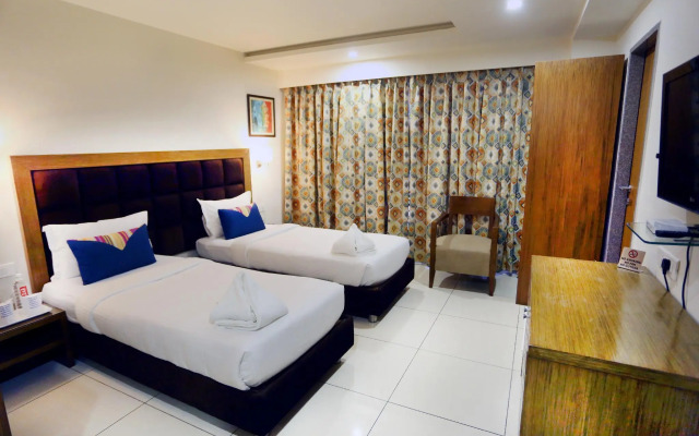 OYO Premium Vastrapur Lake