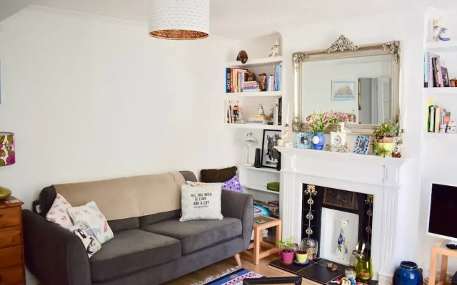 Cosy 1 Bedroom Basement Flat In Hove