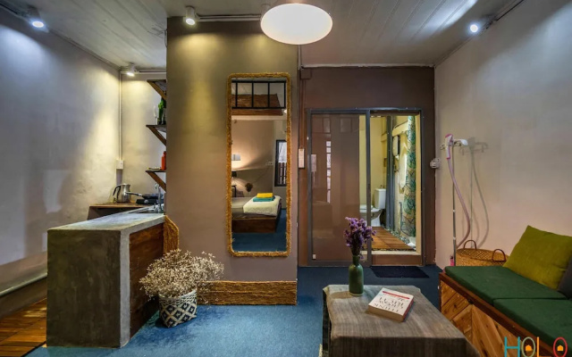 HoLo Opera Saigon - Serviced Homestay