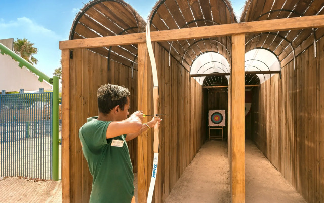 Magic Robin Hood Waterpark Lodge Resort