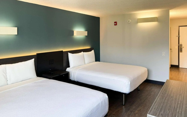 Motel 6 Carson, CA