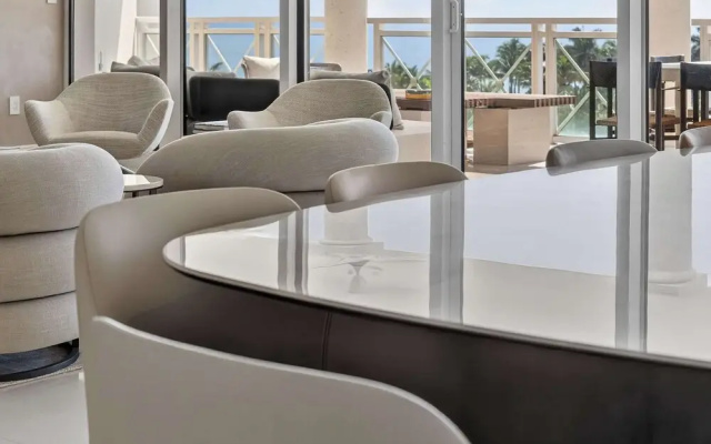 Coastal Enclave Key Biscayne Oceanview w Pool