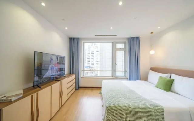 Tyms Xujiahui Stylish 1BR APT