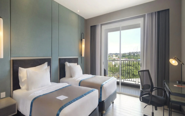 Blue Sky Hotel
