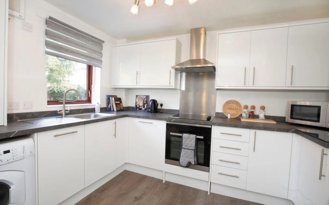 2br-sleeps5-freeparking-closetoyorkminster