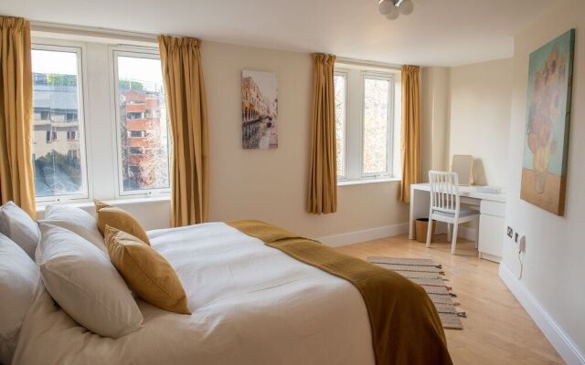 Toothbrush Apartments - Ipswich Friar St