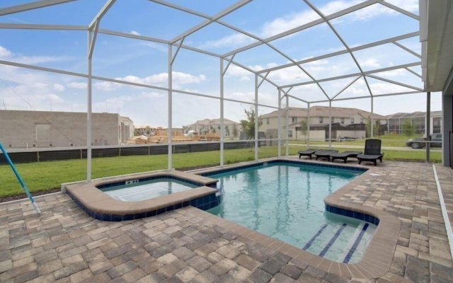 9BR 5BA ChampionsGate Pool Home