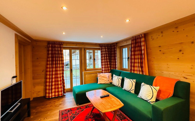 Budget room mountain view ground floor of Chalet Solaria