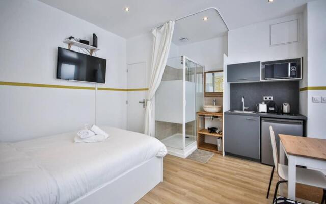 cosy independant studio proche gare et jardin