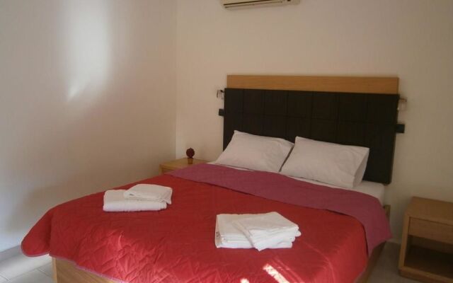 Hotel Maravelias